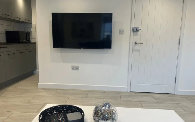 Stunning 1 Bedroom Apartment in Bicester Town