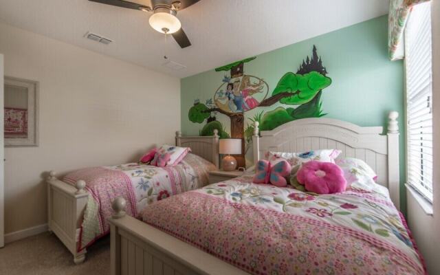 5-Bedroom Villa in Four Corners 1458RF