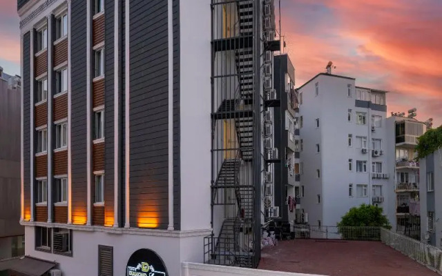 Diamond luxury Hotel