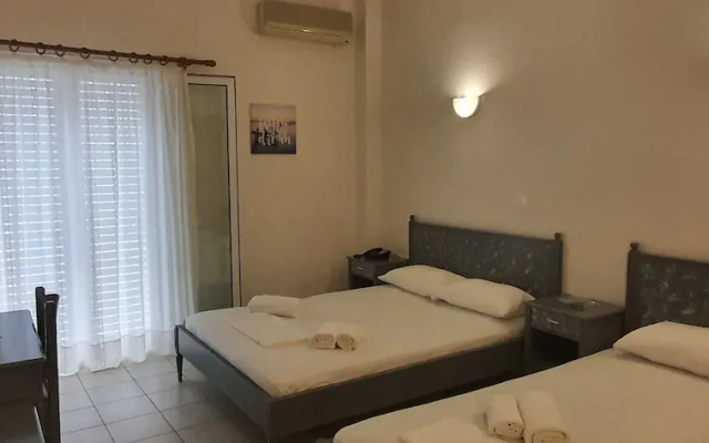Artemis Hotel