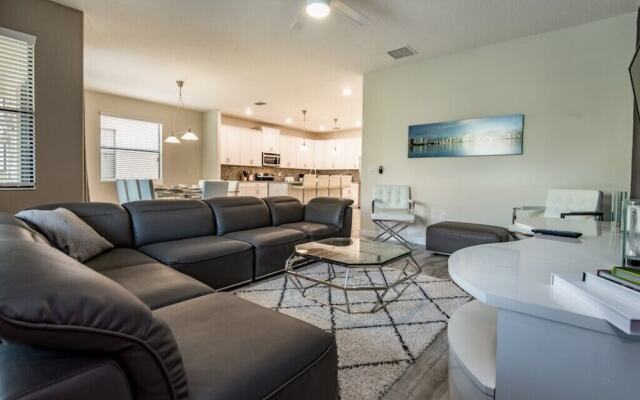 6-Bedroom Villa in Davenport 5425SC