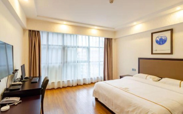Avis International Hotel
