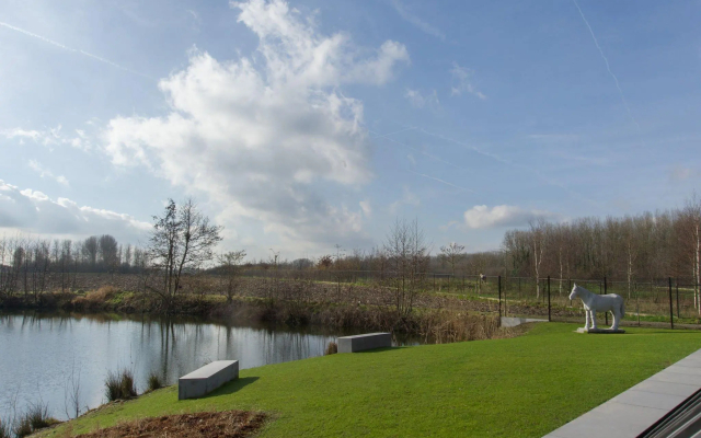 Swanky Villa in Gijzegem- Aalst with Terrace - фото 2