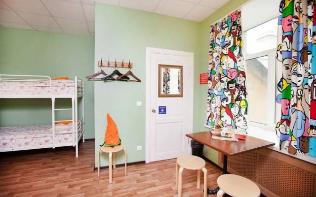 Друзья на Грибоедова