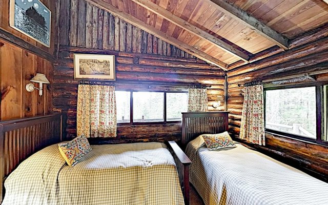 New Listing! Sprucewold W/ Bay-view Veranda 3 Bedroom Cottage