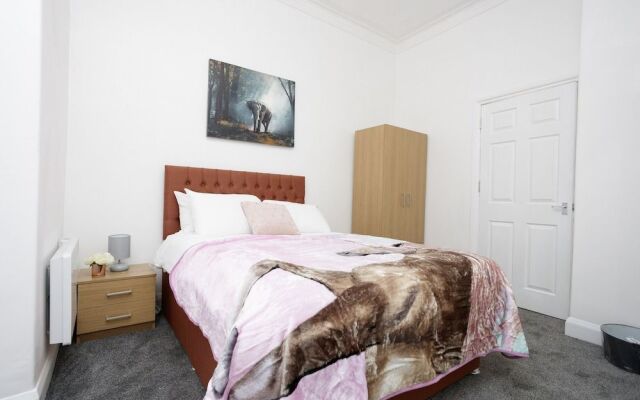 Kirkstall Serviced Apartments Leeds