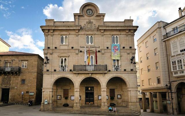 Scenic Apartment in Ourense with Terrace