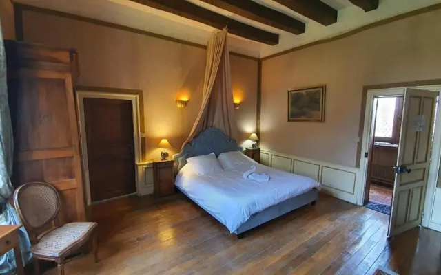 Chateau De Jallanges