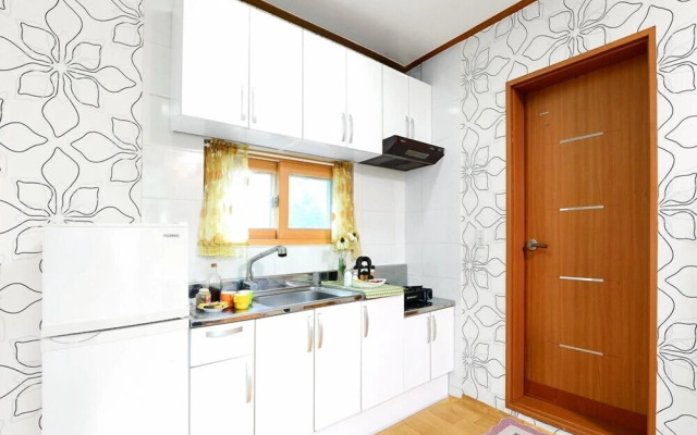 The Tree in the Lake