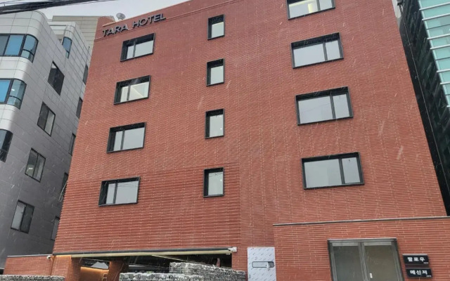 Tara Hotel