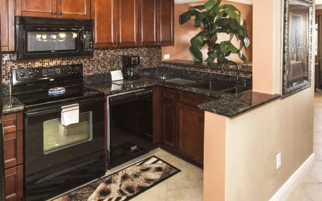 209 Mariner West