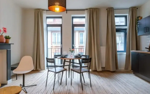 Spacious and Warmly Furnished Apartment