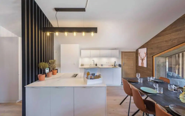 4 Bedroom Duplex With Large Balcony and Parking