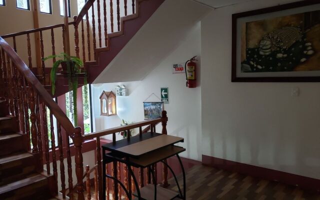 Hostal Monte Real