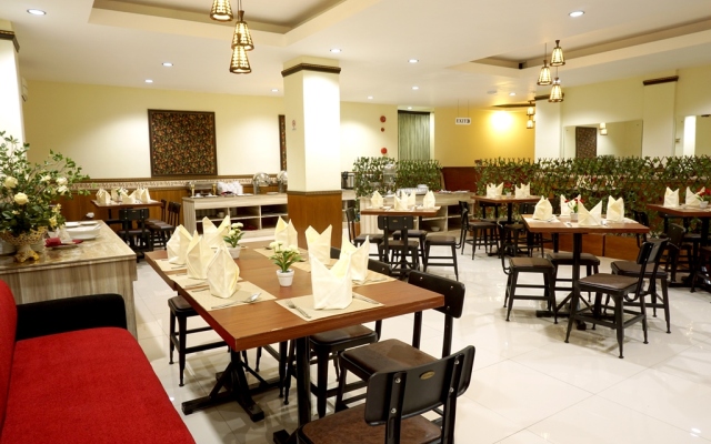 Red Chilies Hotel