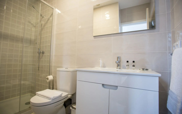 Porto Views & Wines by Porto City Hosts