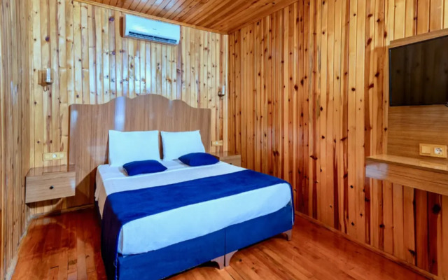 Lord Marina Hotel & Bungalows