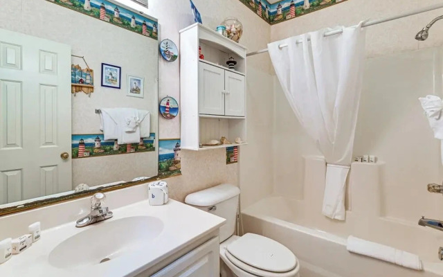 River Oaks 51-E Apartment