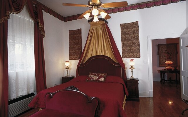 Hubbard Mansion B&B