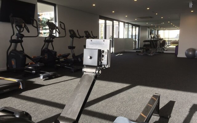 Gold Coast Broadbeach Holiday 2bed2bath Walk to Beach+parking Qbr004