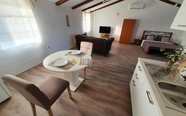 Private Accommodation Kanegra