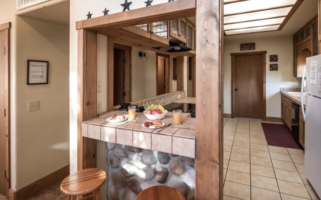 Alhambra - Three Bedroom Cabin