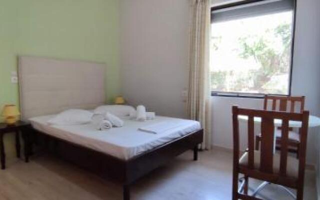 Anna Studio and Apartments