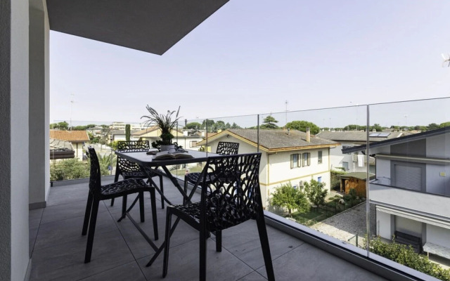 Modern Studio With Terrace in Bibione