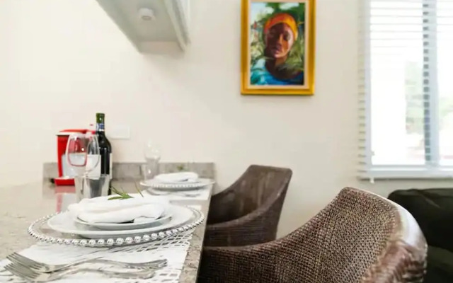Urbanchic Studio in Kingston