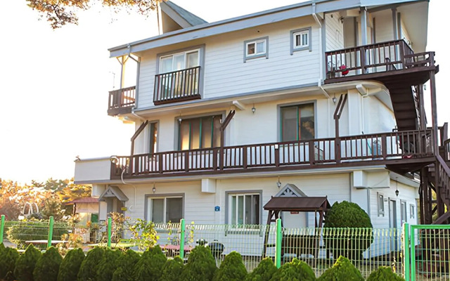 Anmyeondo Happy day Pension