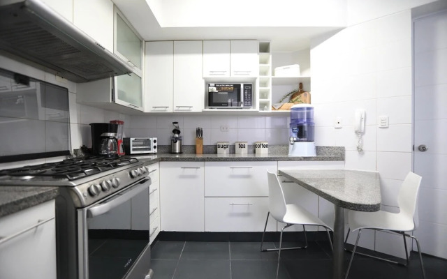 Boardwalk Modern Apartment With Oceanview