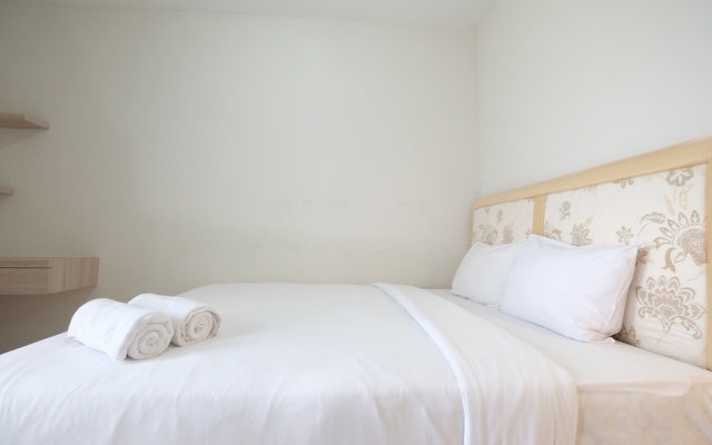 Minimalist Studio Room at The Springlake Apartment Sumarecon Bekasi – Guest Rooms – Bekasi