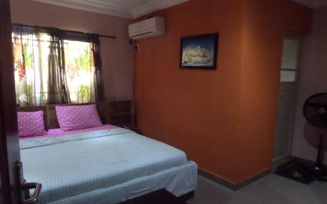 Fatty K Hotel and Suites