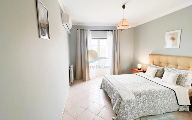 Oura Praia Hotel And Apartments