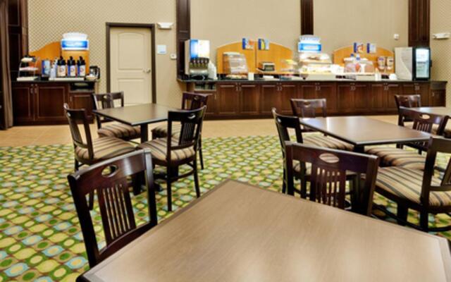 Holiday Inn Express Hotel & Suites Limerick - Pottstown, an IHG Hotel