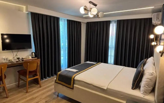 The Pearl Airport Hotel