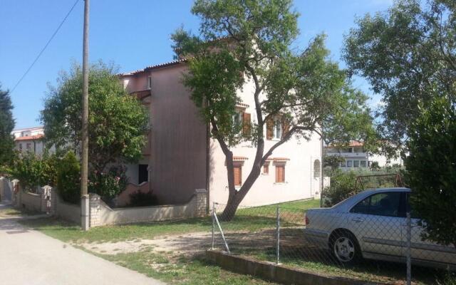 Apartments Maikidan