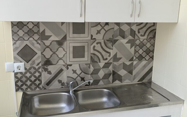 Lovely 2-bed Apartment in Lisbon Center