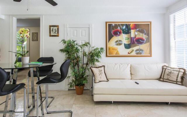 Tropical Garden Bungalow A