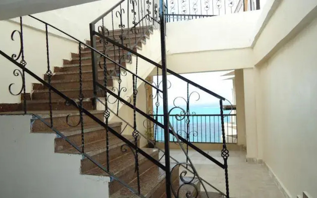Cleopatra Hotel