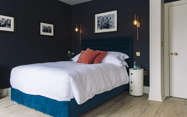 The Porterhouse Grill & Rooms