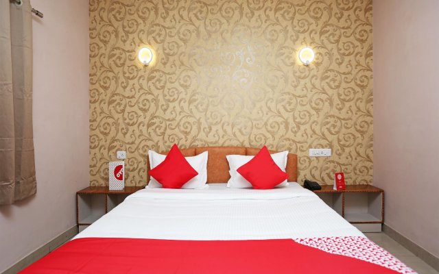 OYO 13669 Hotel Satnam