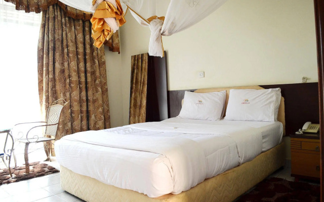 Victoria Travel Hotel