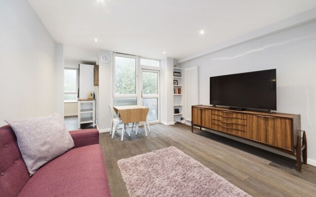 Citadel Apartments Bath Court