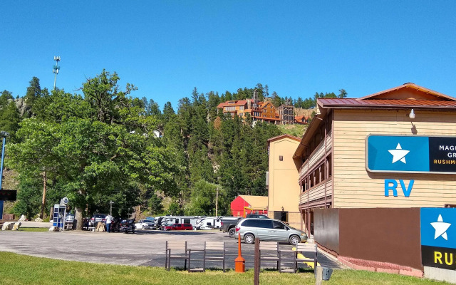 Magnuson Grand Rushmore View