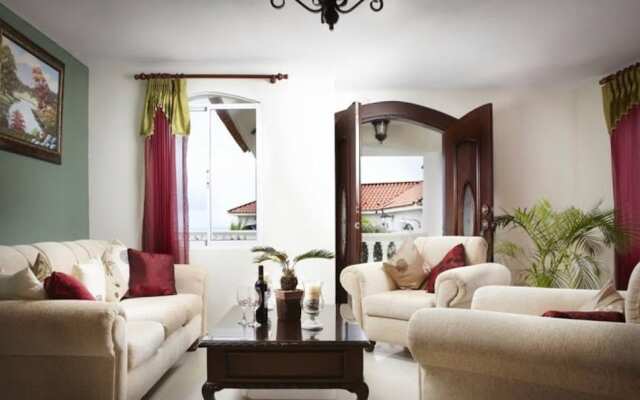 La Vista Villa