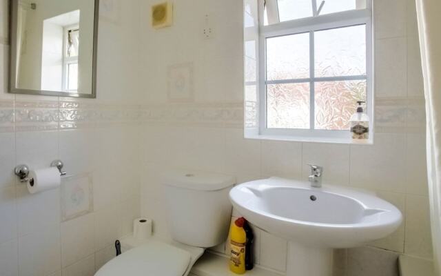 Rustic Holiday Home in Birmingham near Motorcycle Museum