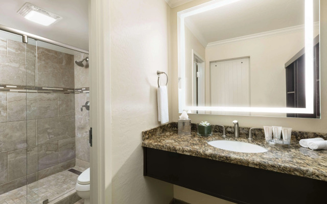 Scottsdale Plaza Resort