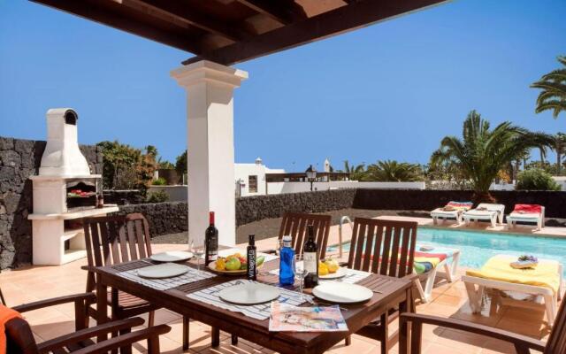 Villa Papagayo by Villa Plus