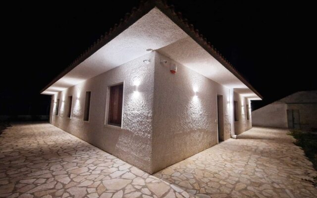 Casa baciata dal mare